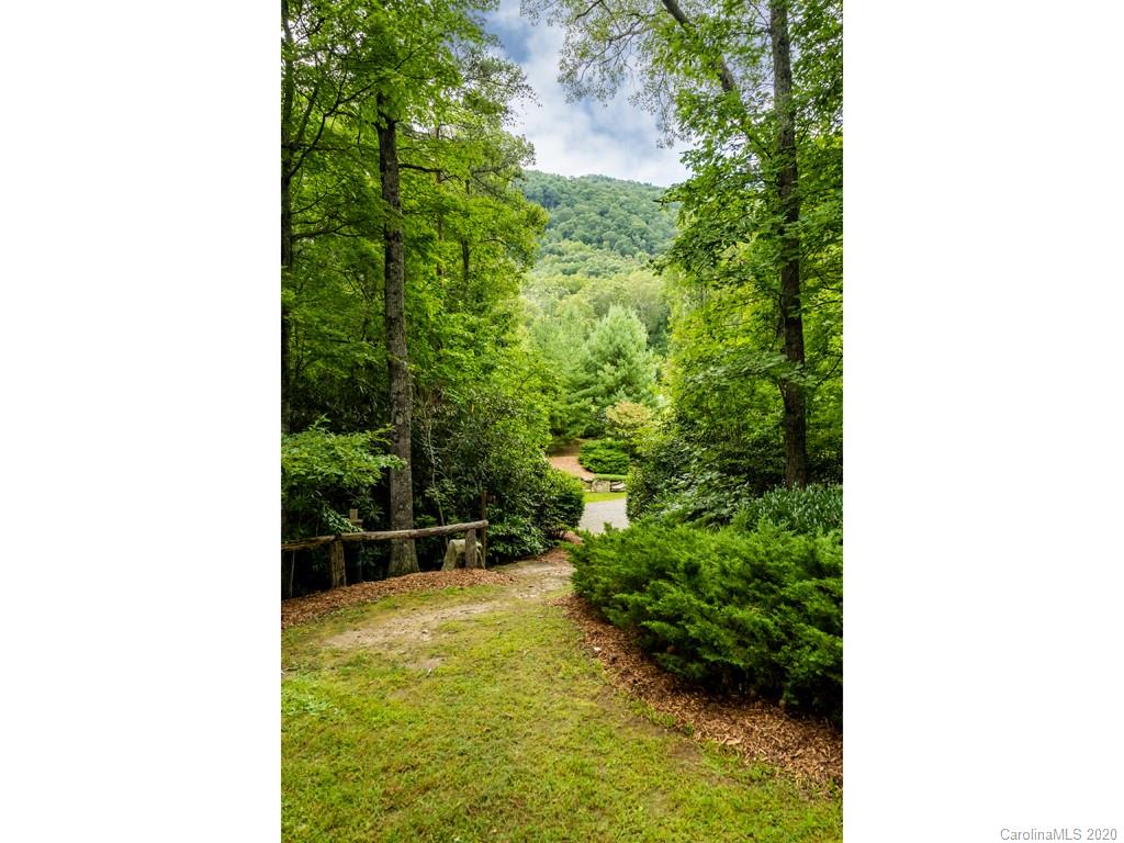 2 Old Bridge Circle Fairview NC 28730