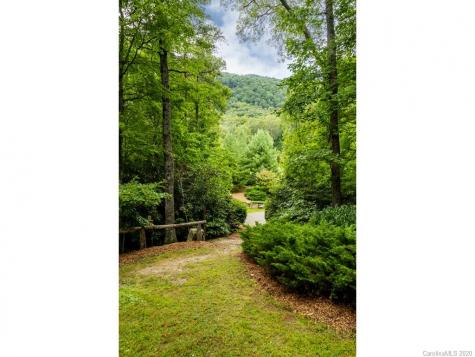 2 Old Bridge Circle Fairview NC 28730