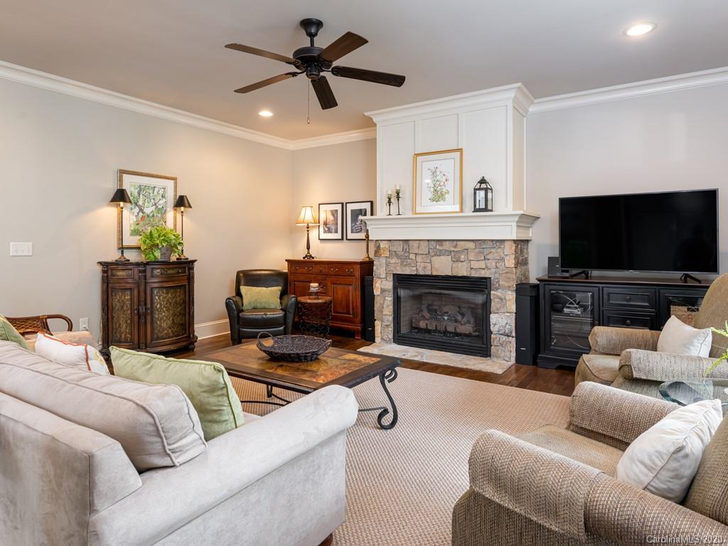 2 Old Bridge Circle Fairview NC 28730