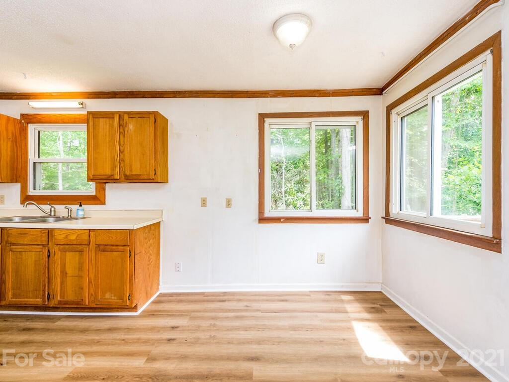 530 Dye Leaf Lane Fairview NC 28730