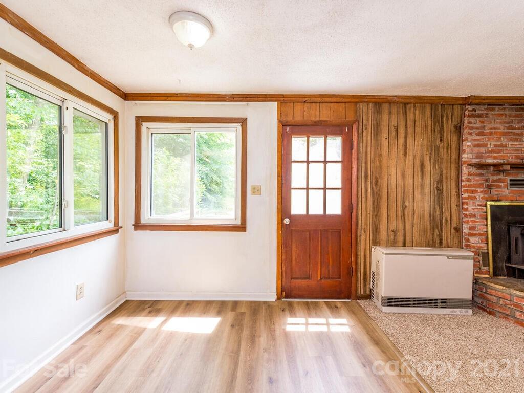 530 Dye Leaf Lane Fairview NC 28730
