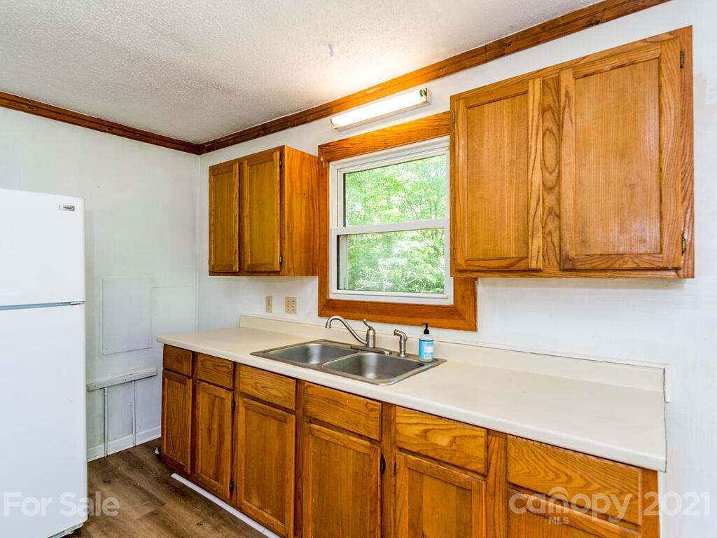 530 Dye Leaf Lane Fairview NC 28730