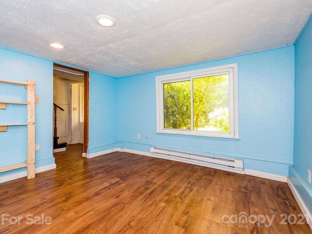 530 Dye Leaf Lane Fairview NC 28730