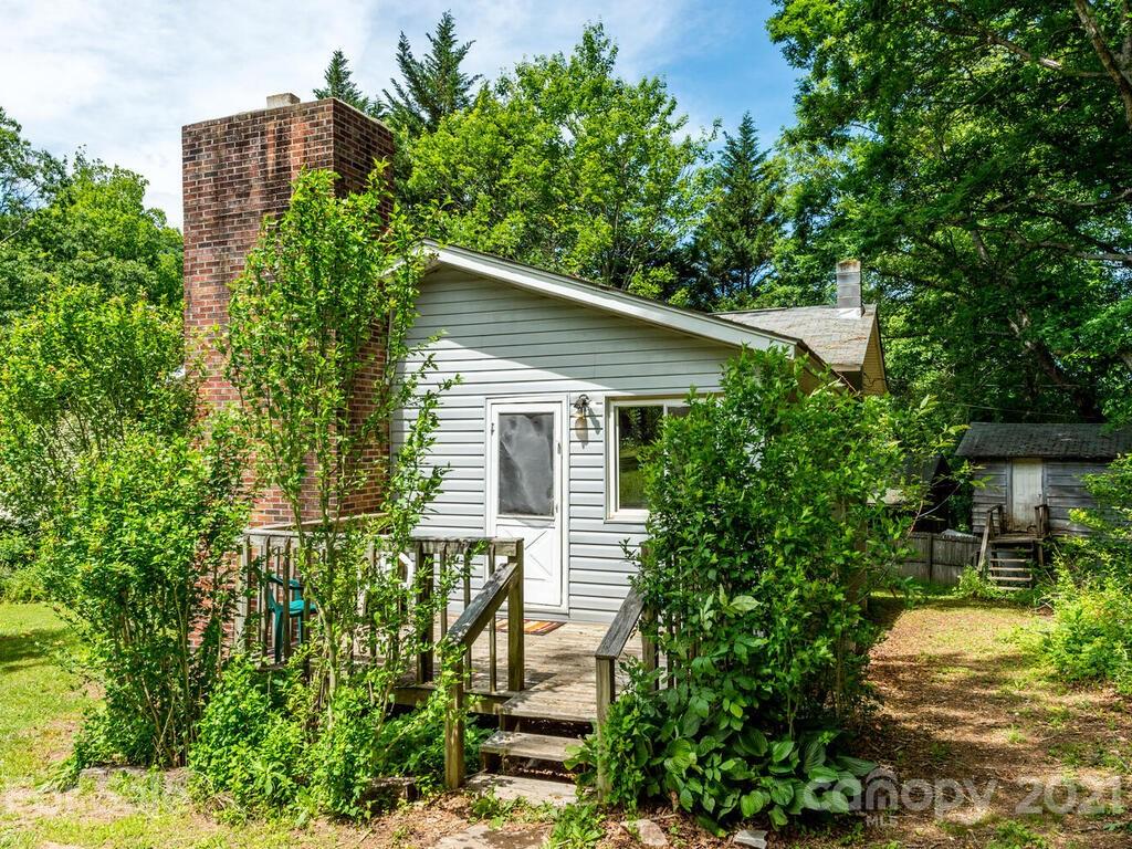 530 Dye Leaf Lane Fairview NC 28730
