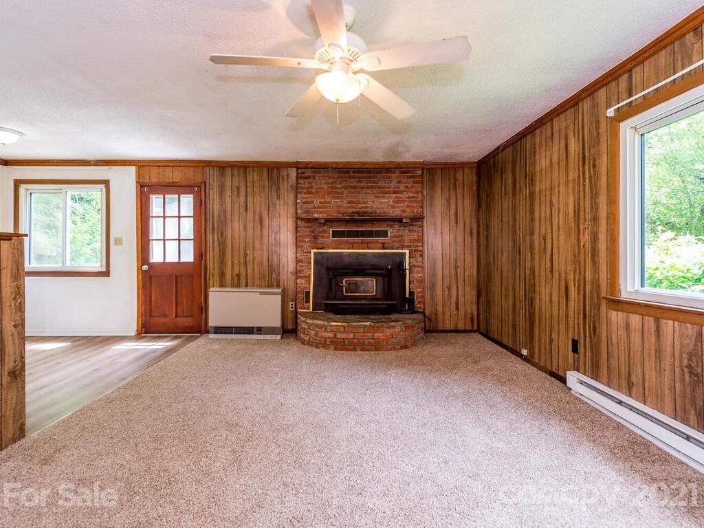 530 Dye Leaf Lane Fairview NC 28730