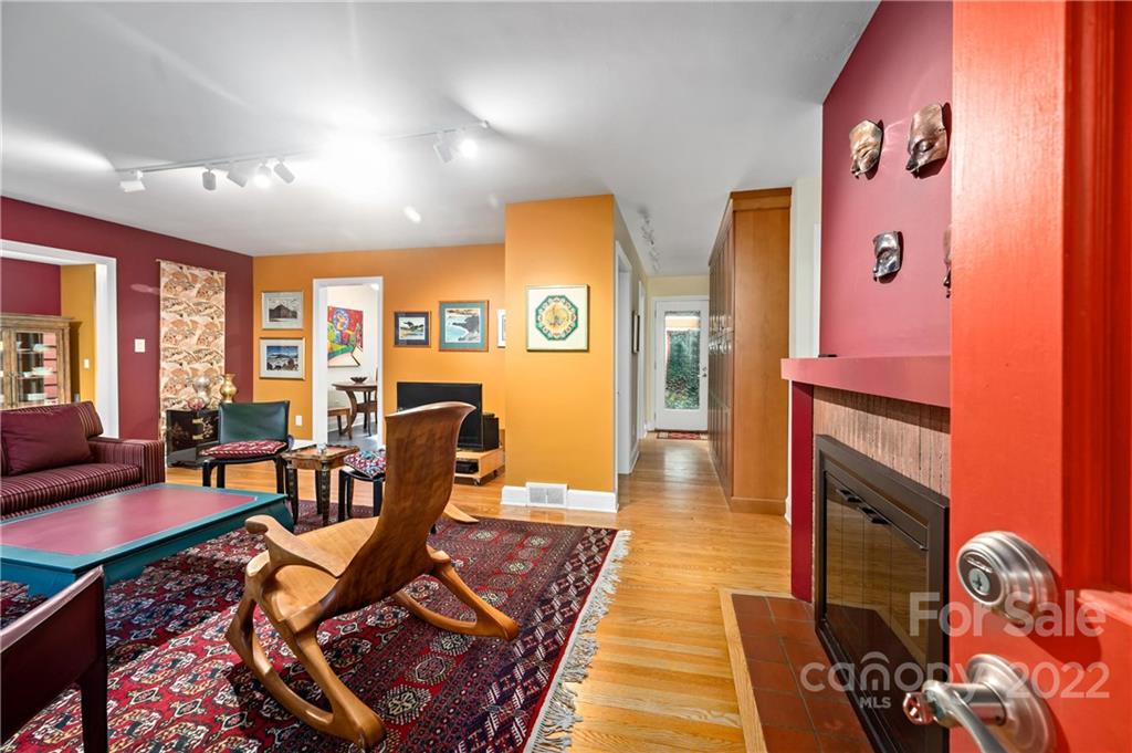 17 Maplewood Road Asheville NC 28804