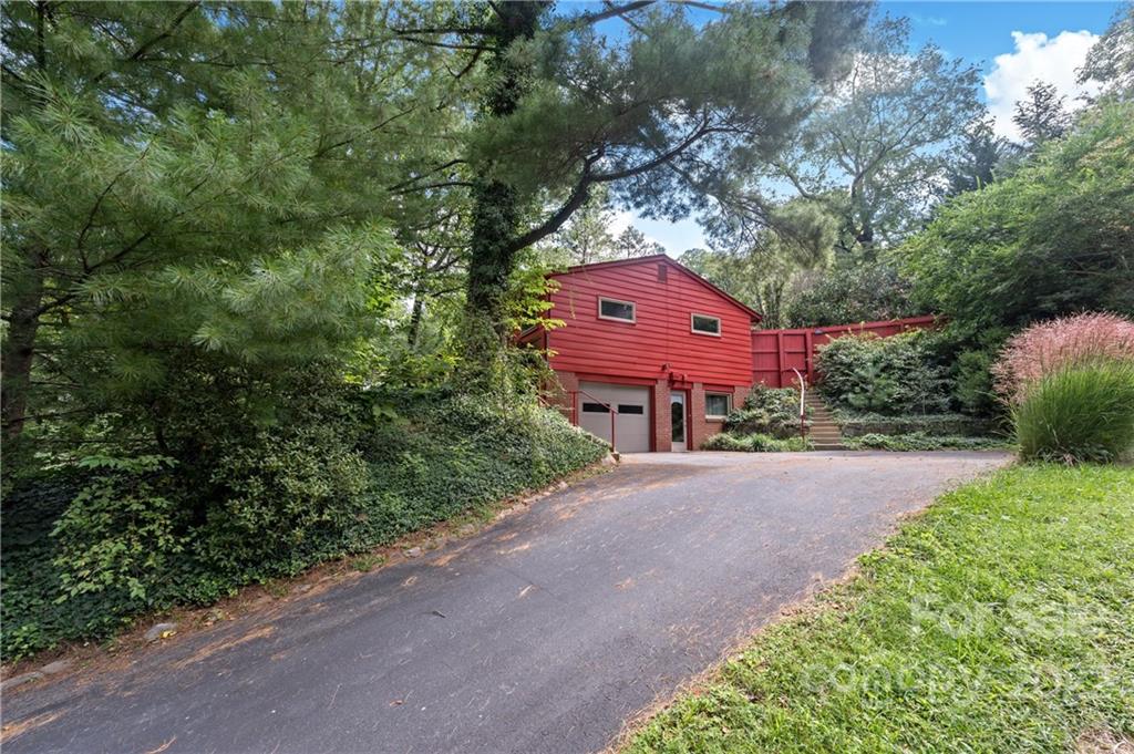 17 Maplewood Road Asheville NC 28804