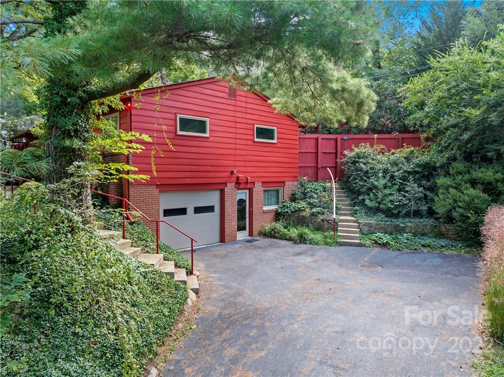 17 Maplewood Road Asheville NC 28804