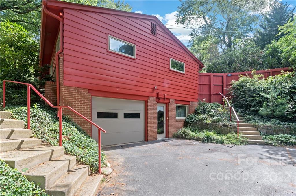 17 Maplewood Road Asheville NC 28804