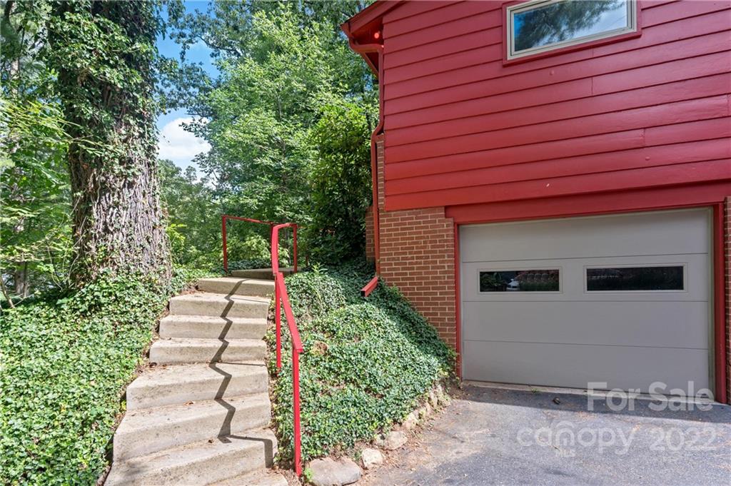 17 Maplewood Road Asheville NC 28804