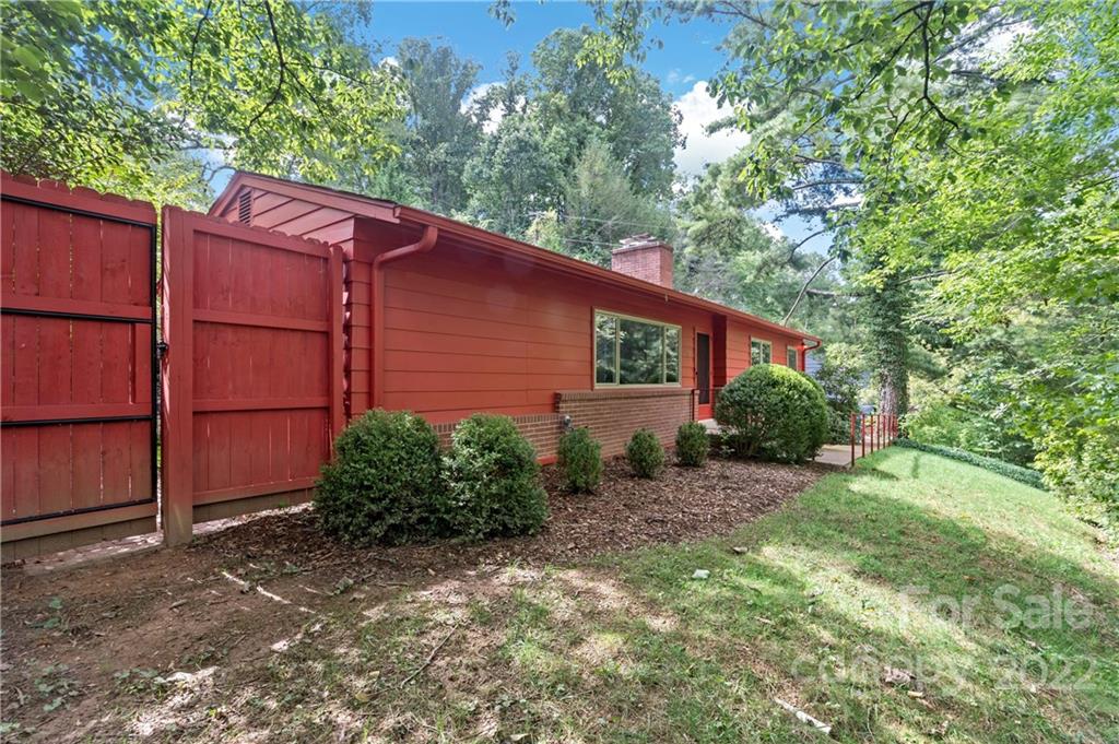 17 Maplewood Road Asheville NC 28804