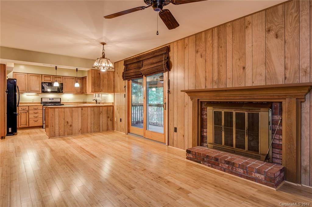14 Brushwood Road Asheville NC 28804