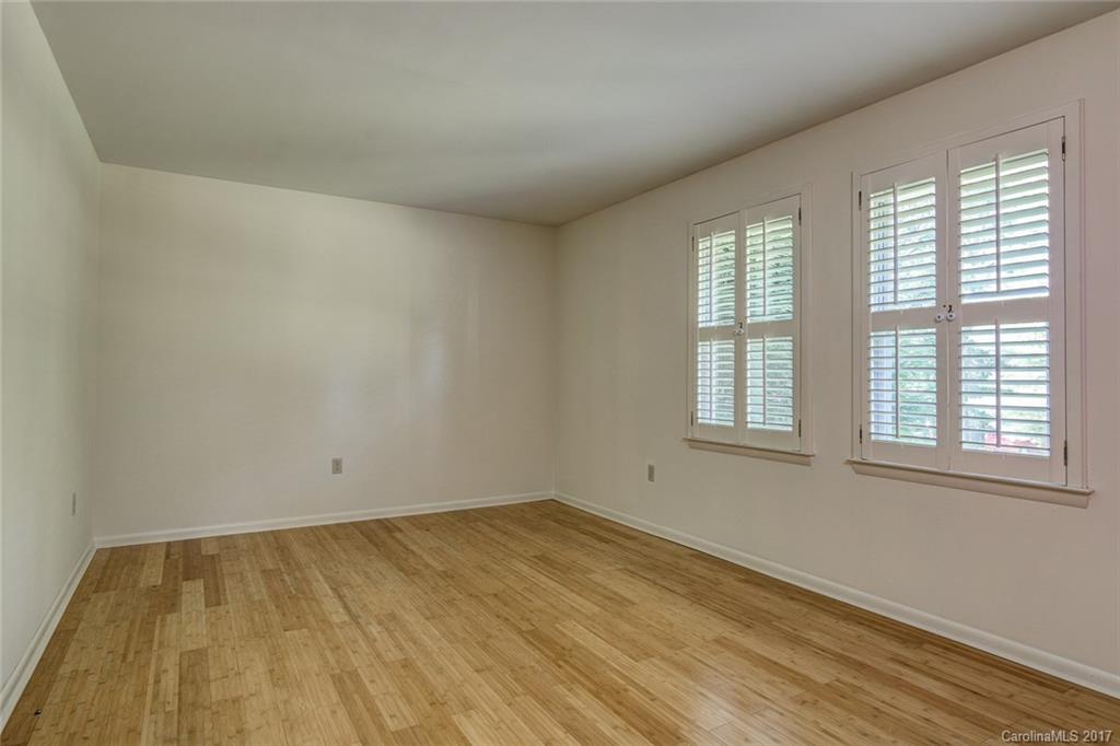 14 Brushwood Road Asheville NC 28804