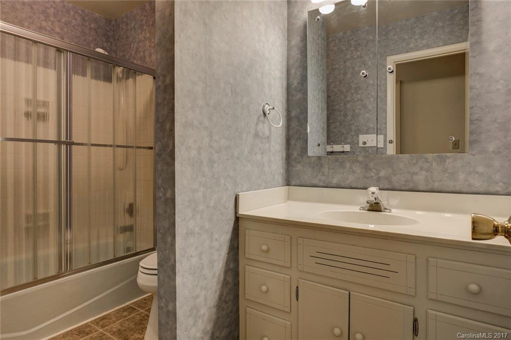 14 Brushwood Road Asheville NC 28804