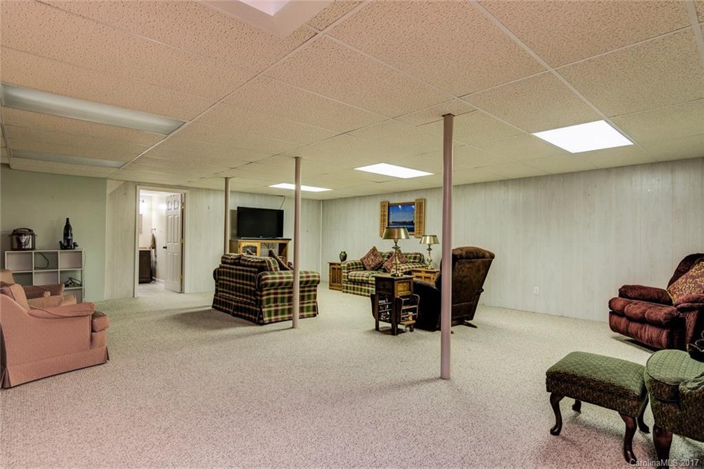 14 Brushwood Road Asheville NC 28804