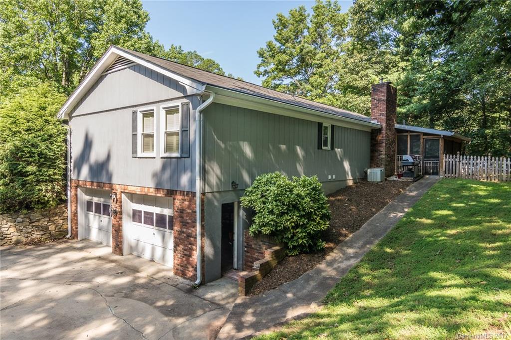 14 Brushwood Road Asheville NC 28804