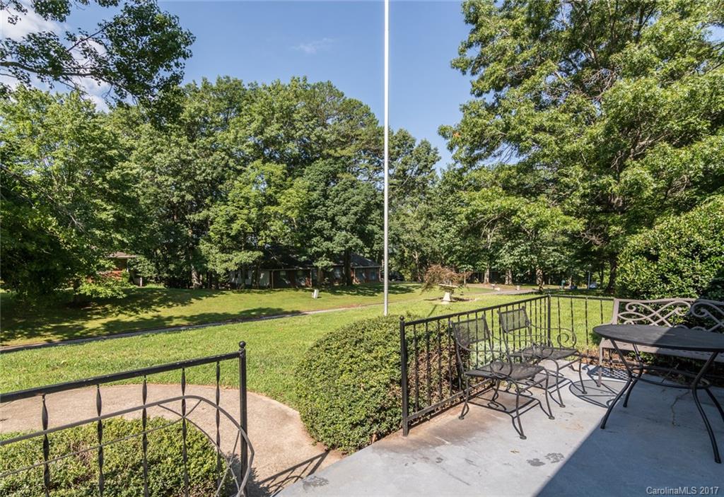 14 Brushwood Road Asheville NC 28804