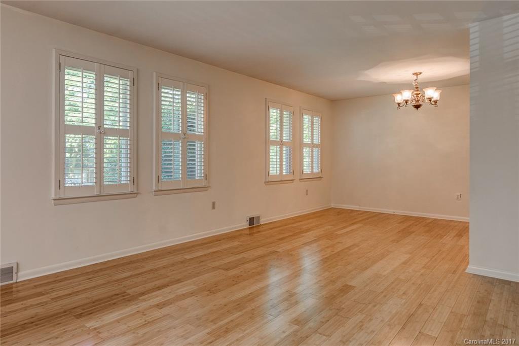 14 Brushwood Road Asheville NC 28804