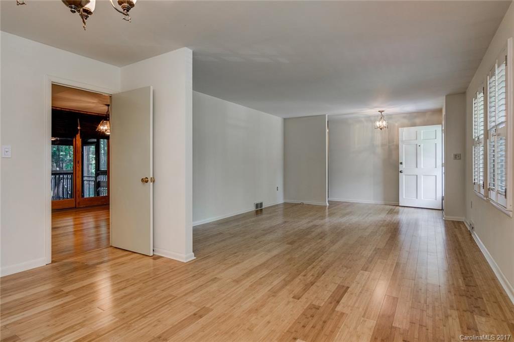 14 Brushwood Road Asheville NC 28804