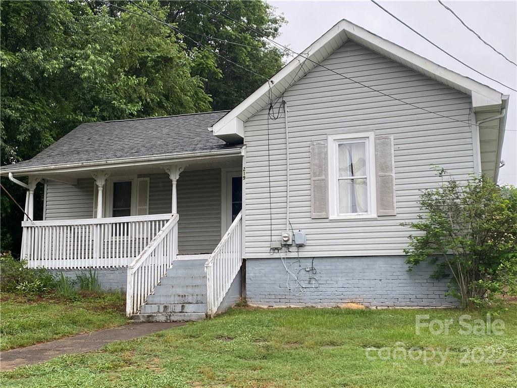 219 Randolph Street Morganton NC 28655