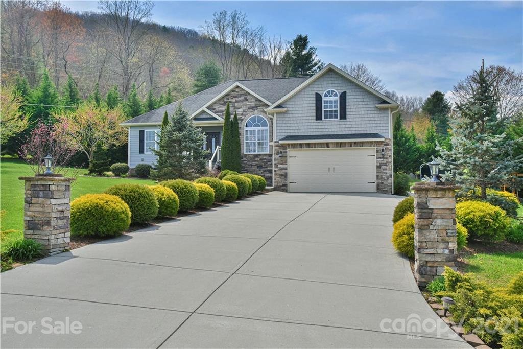 5 Ivy Garden Drive Candler NC 28715