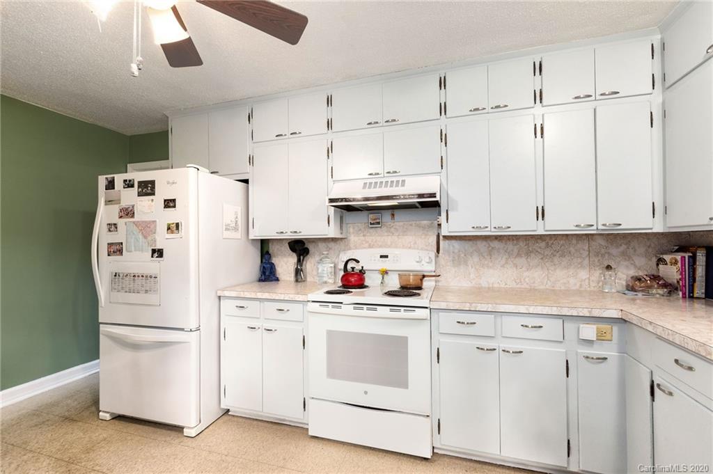 166 Rumbough Place Asheville NC 28806