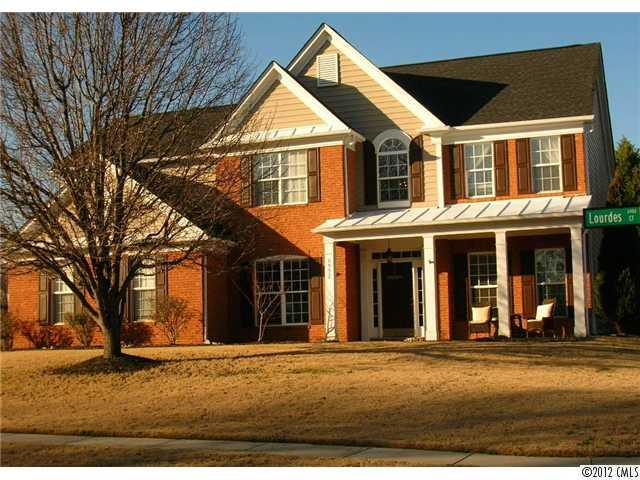 6902 Lourdes Court Charlotte NC 28277