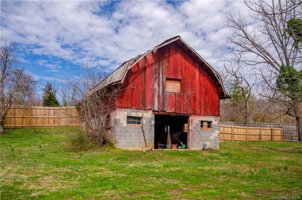 8 Killian Road Asheville NC 28804