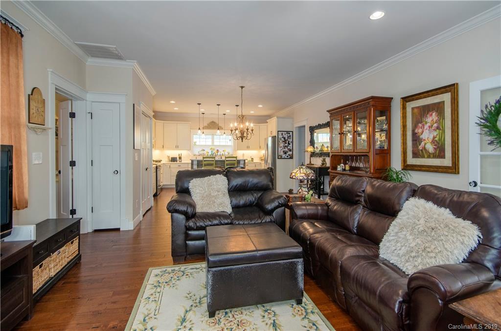 8 Killian Road Asheville NC 28804