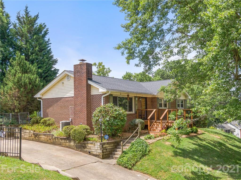 51 Wagon Road Asheville NC 28805