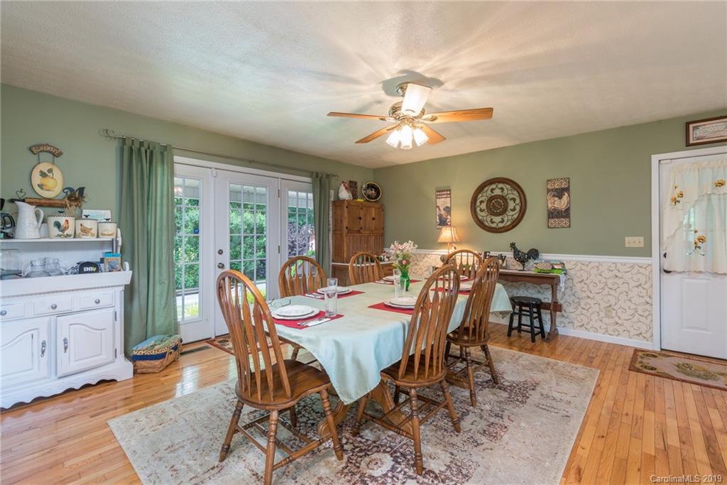 81 Lotawatah Drive Burnsville NC 28714