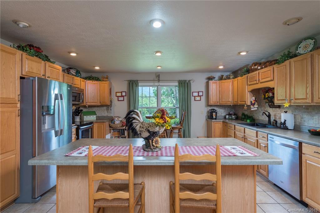 81 Lotawatah Drive Burnsville NC 28714