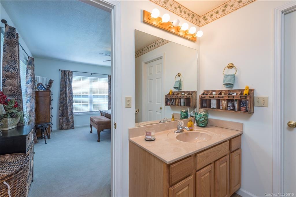 81 Lotawatah Drive Burnsville NC 28714