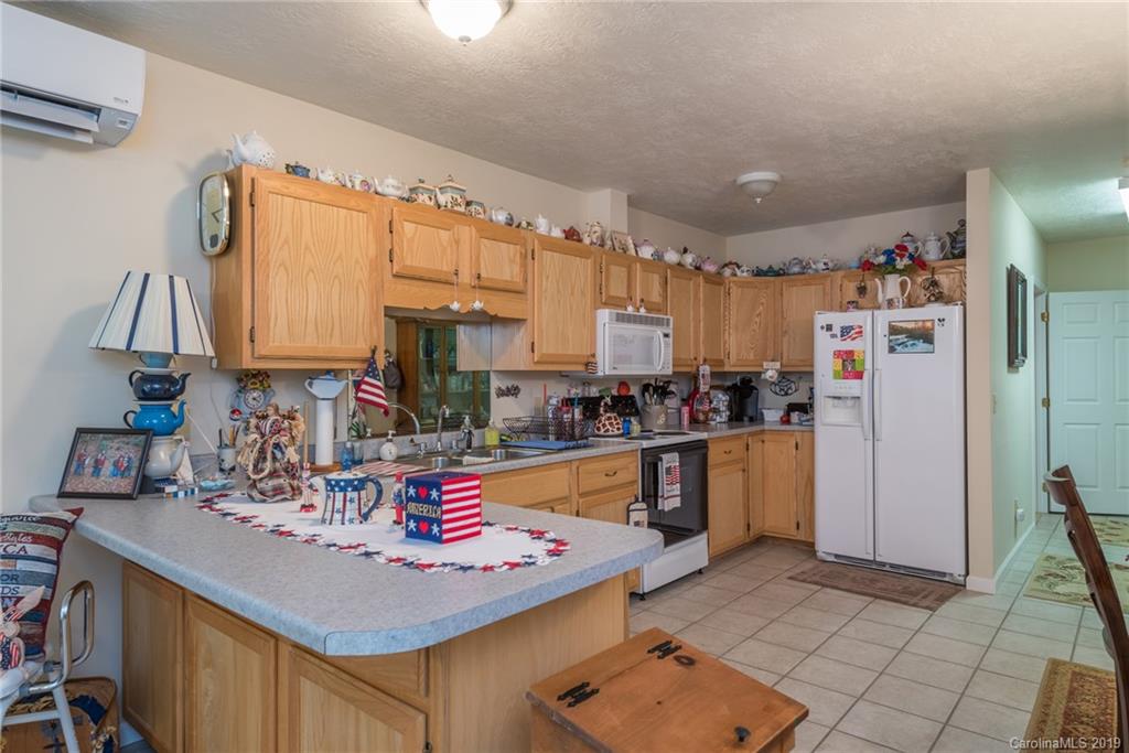 81 Lotawatah Drive Burnsville NC 28714