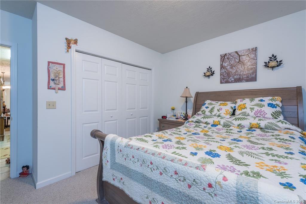81 Lotawatah Drive Burnsville NC 28714