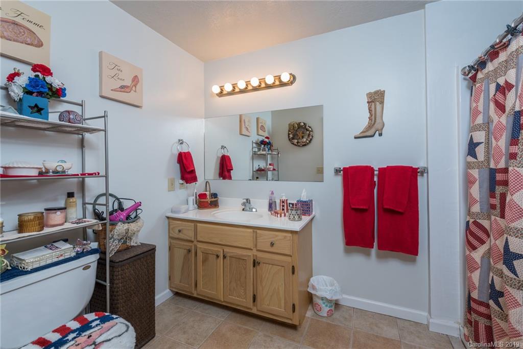 81 Lotawatah Drive Burnsville NC 28714