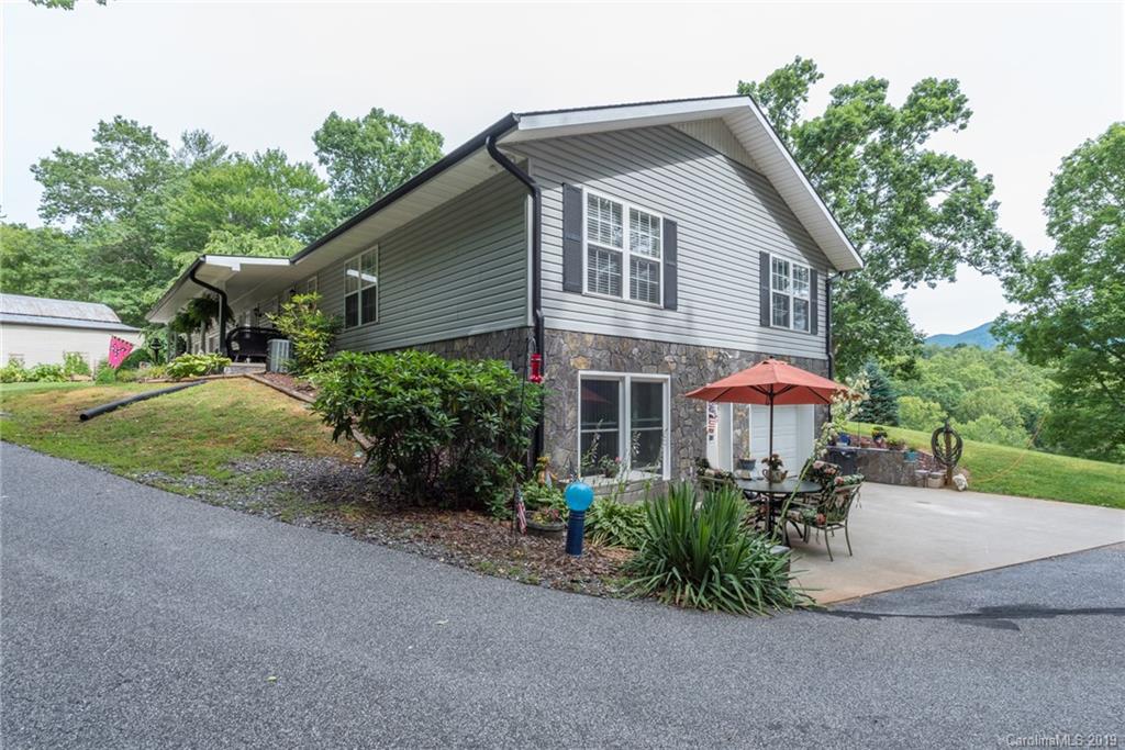 81 Lotawatah Drive Burnsville NC 28714