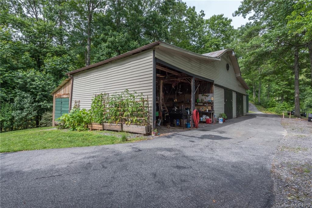 81 Lotawatah Drive Burnsville NC 28714