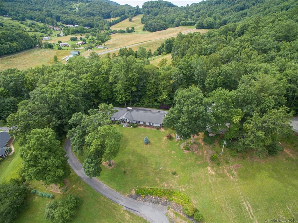 81 Lotawatah Drive Burnsville NC 28714