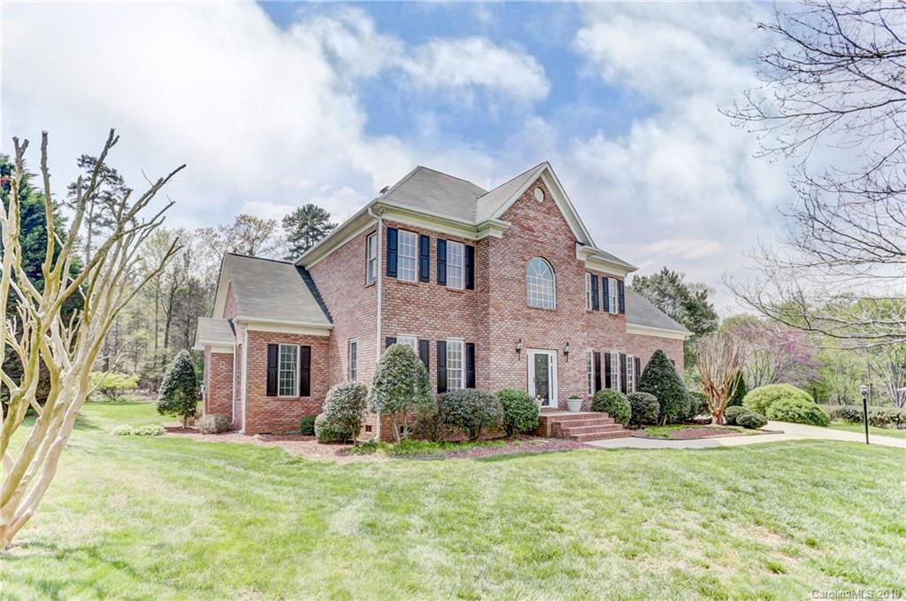 1075 Heather Glen Drive Matthews NC 28104