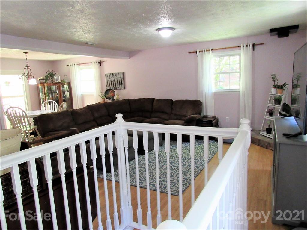280 Pioneer Drive Waynesville NC 28786