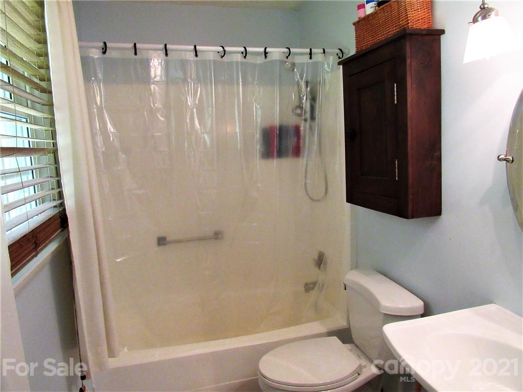 280 Pioneer Drive Waynesville NC 28786