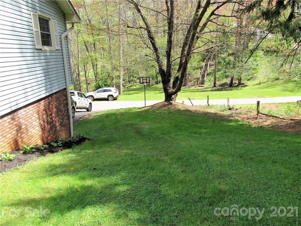 280 Pioneer Drive Waynesville NC 28786