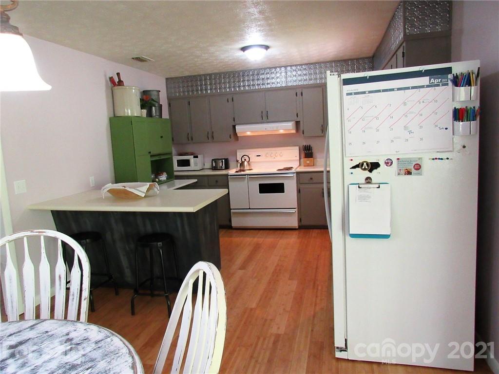 280 Pioneer Drive Waynesville NC 28786