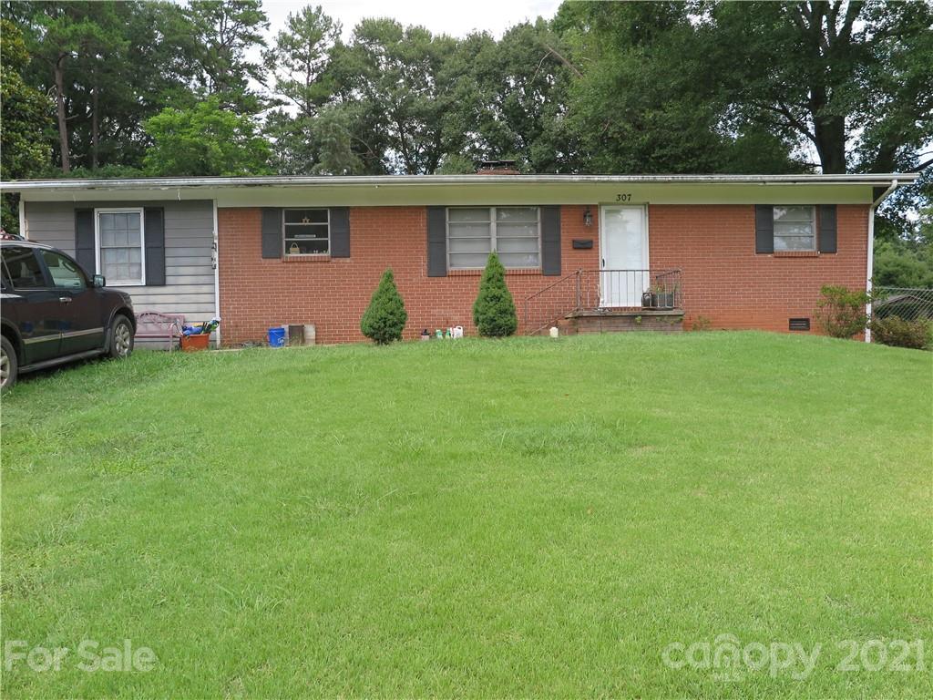 307 Gaston Avenue Mount Holly NC 28120