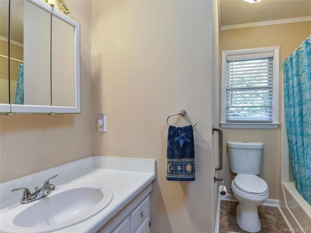 5 Moss Lane Arden NC 28704