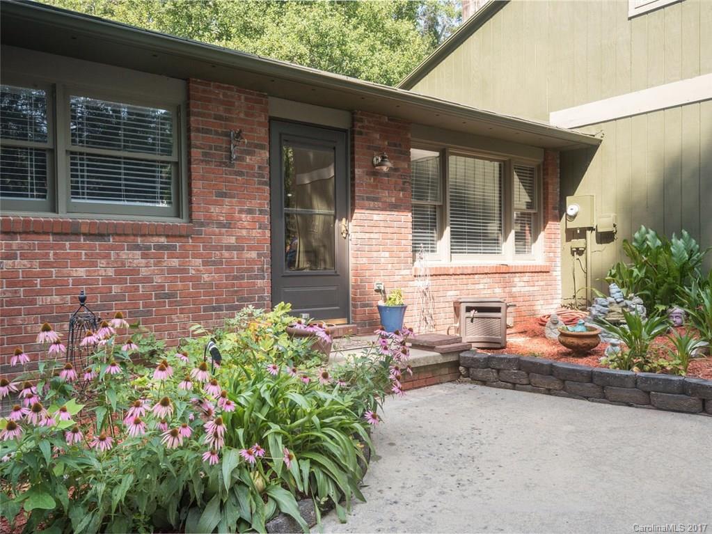 5 Moss Lane Arden NC 28704