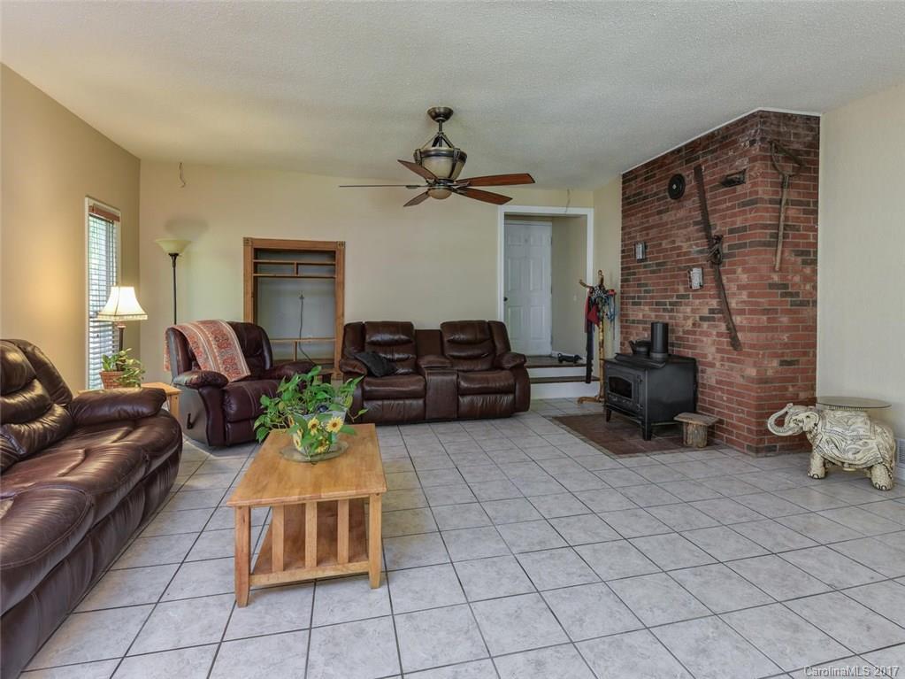 5 Moss Lane Arden NC 28704