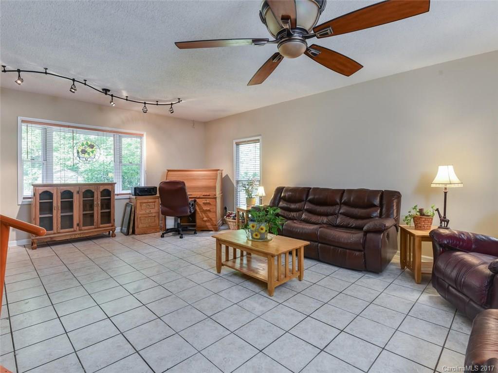 5 Moss Lane Arden NC 28704