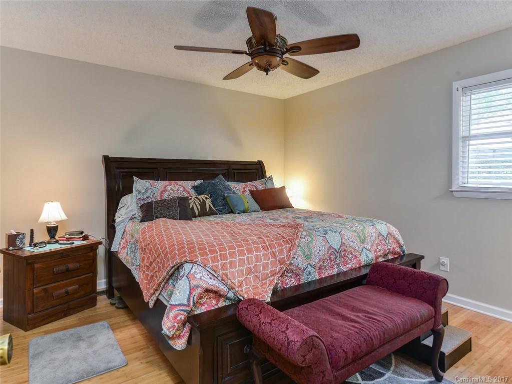 5 Moss Lane Arden NC 28704